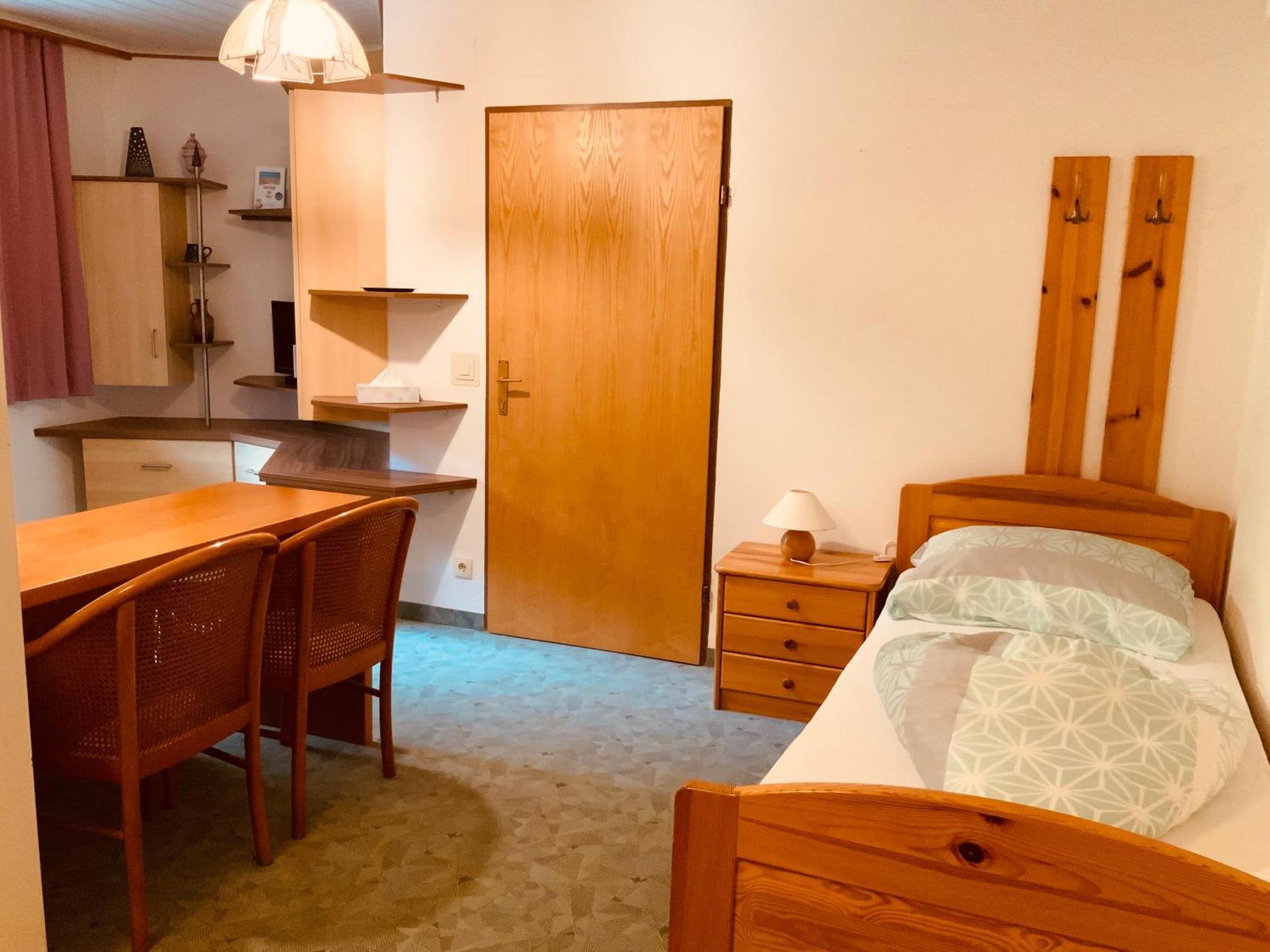 Motel Brunner Apartments & Zimmer Bad Eisenkappel Δωμάτιο φωτογραφία