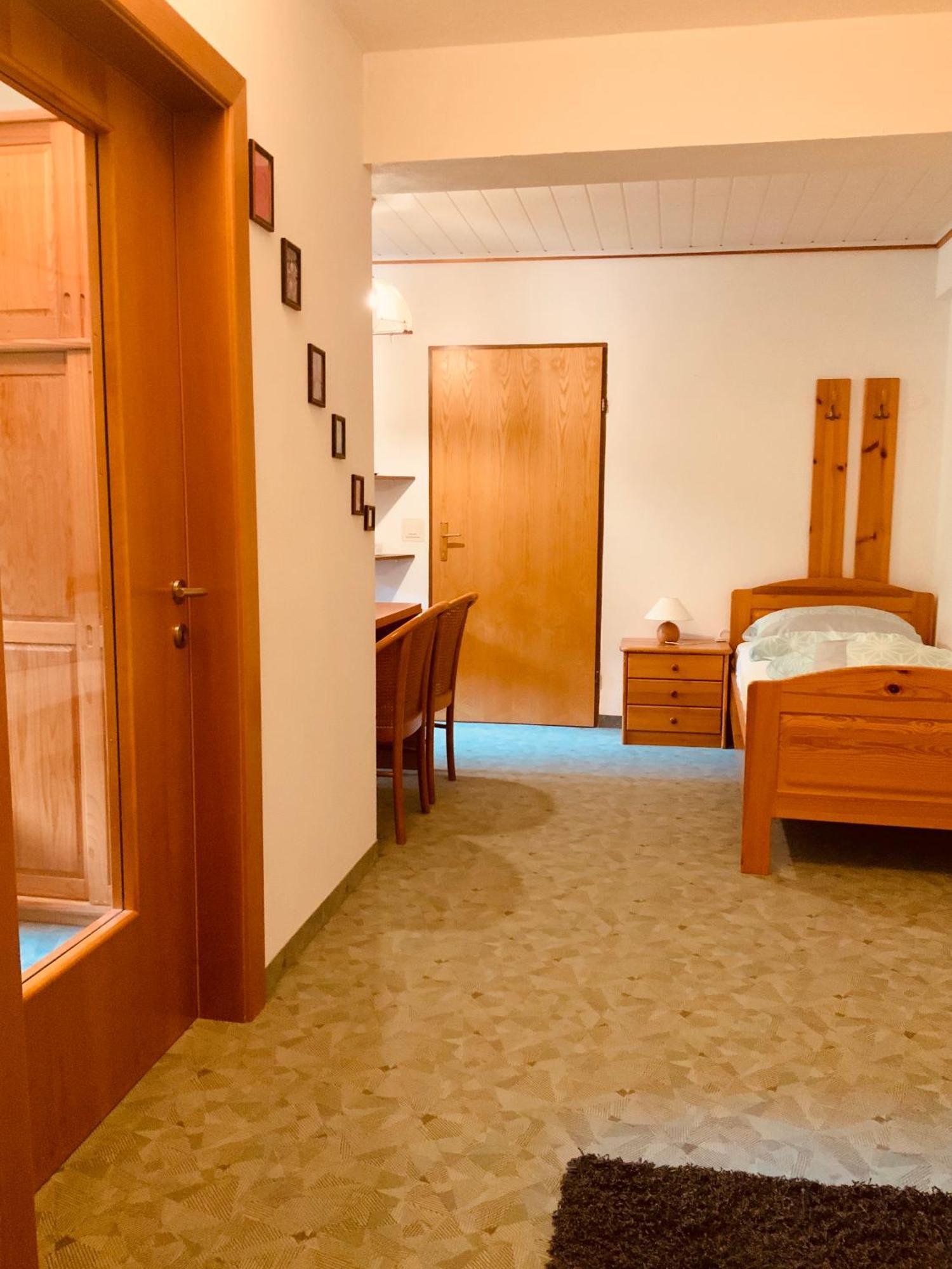 Motel Brunner Apartments & Zimmer Bad Eisenkappel Δωμάτιο φωτογραφία